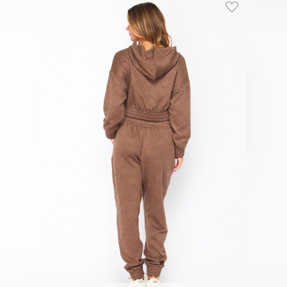 Cropped Hoodie Sweatsuit - Picture 3 of 3